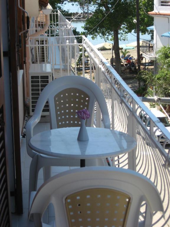 Venus Rooms Katelios Bilik gambar
